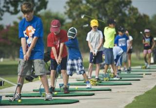 Những bài học cuộc sống quý giá golf có thể dạy cho con bạn